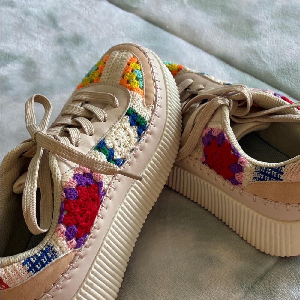 Colorful Crochet Women's Athletic Shoes